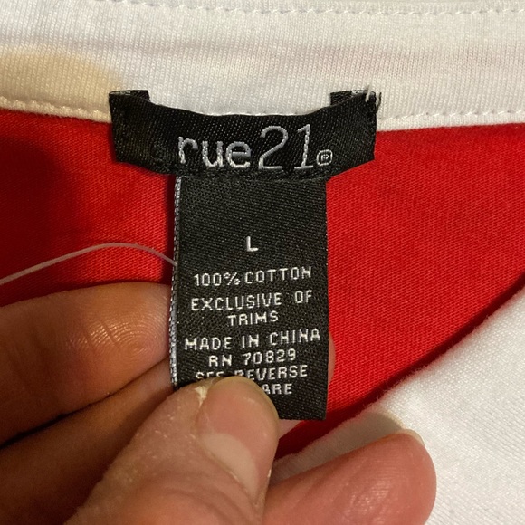 Juniors Rue 21 Cropped Los Angeles Long Sleeve Top - Picture 2 of 6